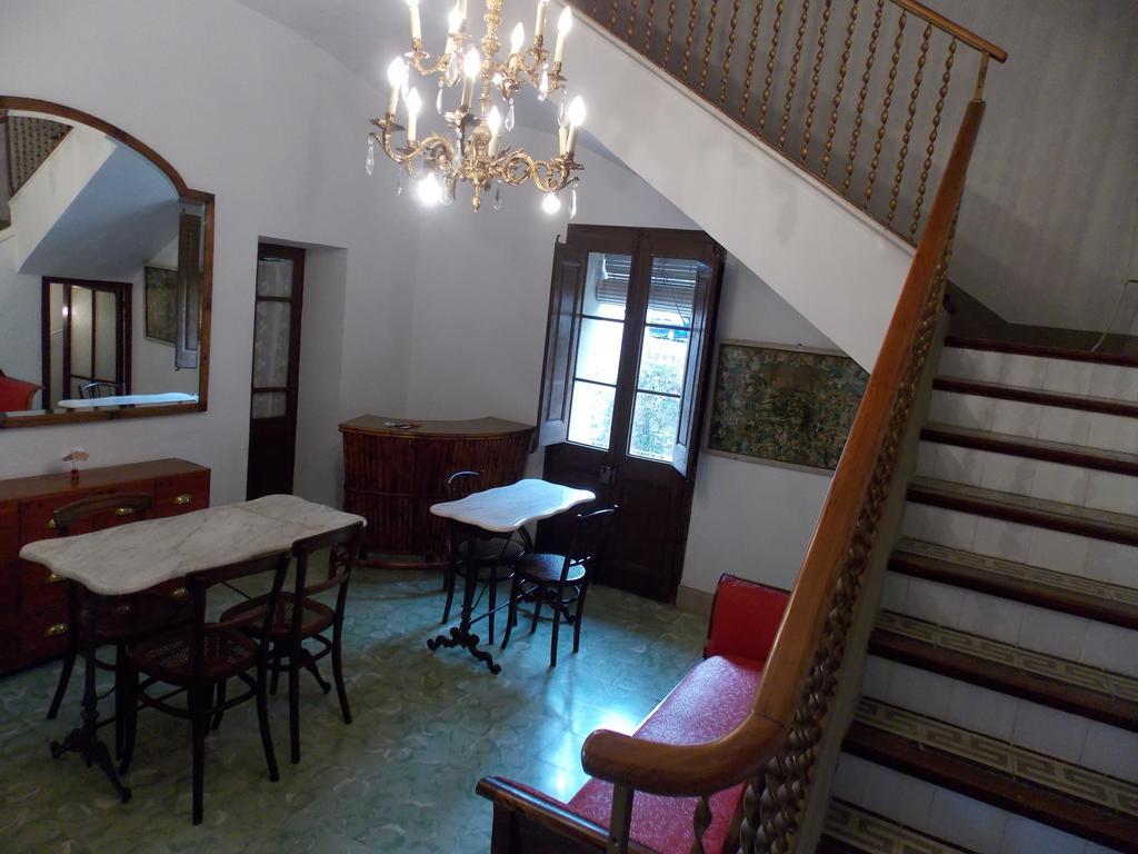 Hostal Cal Pla Sant Llorenc Savall Екстер'єр фото