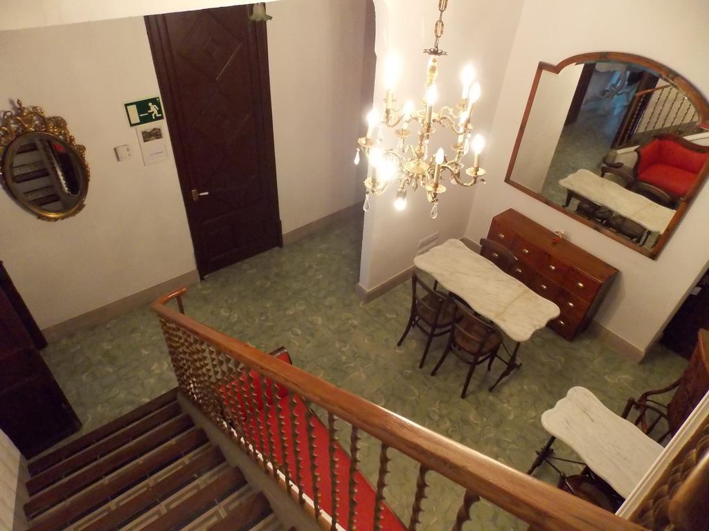 Hostal Cal Pla Sant Llorenc Savall Екстер'єр фото